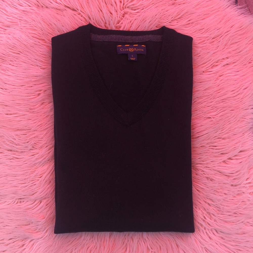 Large black club room v neck sweater